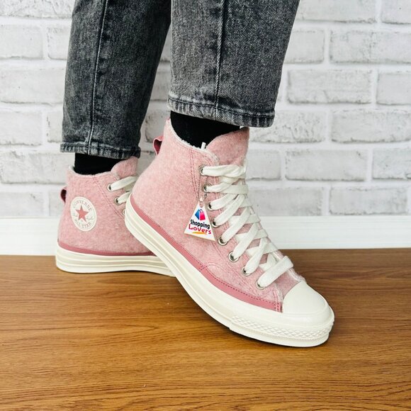 ❤️Converse Chuck 70 Hi Womens Shoes Sneakers 8.5 Pink Winter Faux Mohair A07943C - Picture 1 of 11